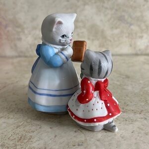 Vintage Schmid Kitty Cucumber Figurine Miss Fish Back to School 1990